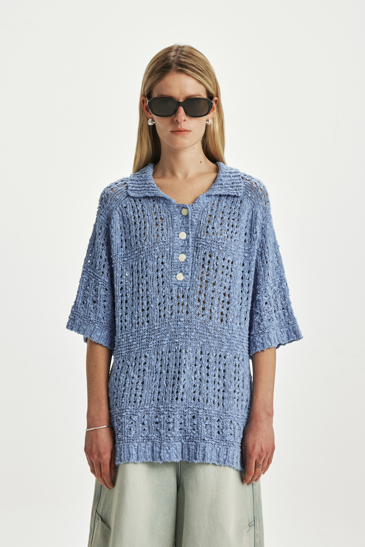 PUNCHING KNIT COLLAR TOP IN LIGHT BLUE