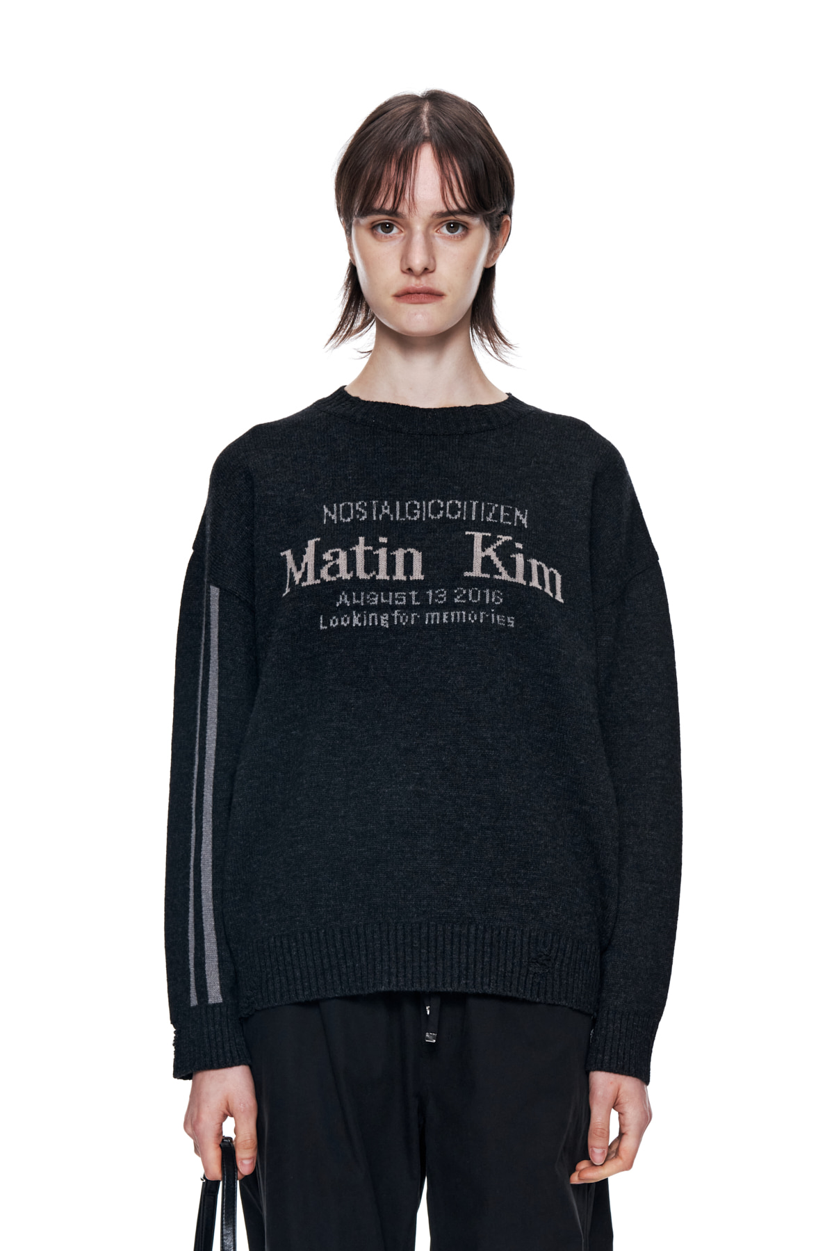 MATIN SLEEVE LINE KNIT PULLOVER IN CHARCOAL