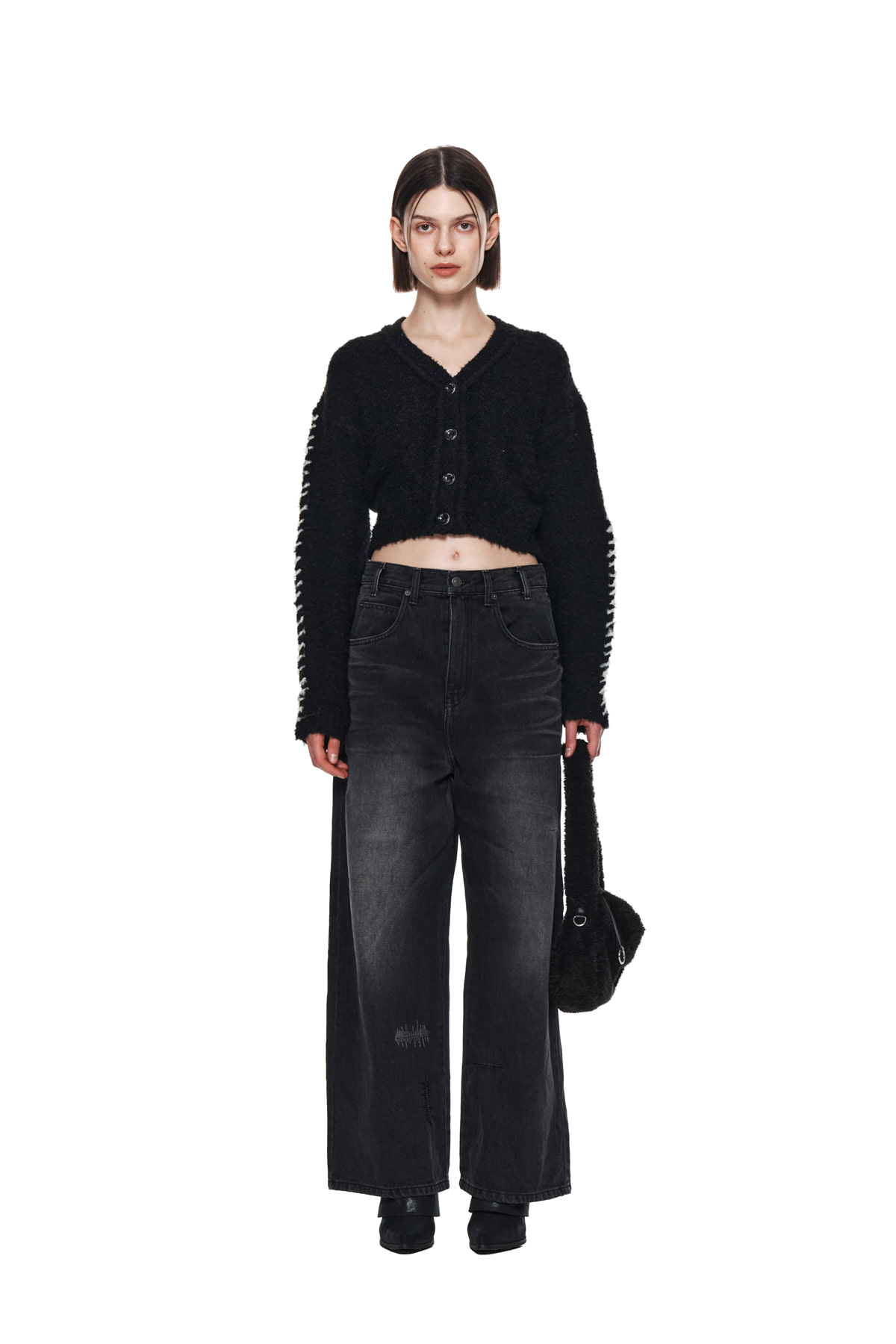 EMBROIDERY BRUSHED LOOSE SILHOUETTE DENIM PANTS IN BLACK