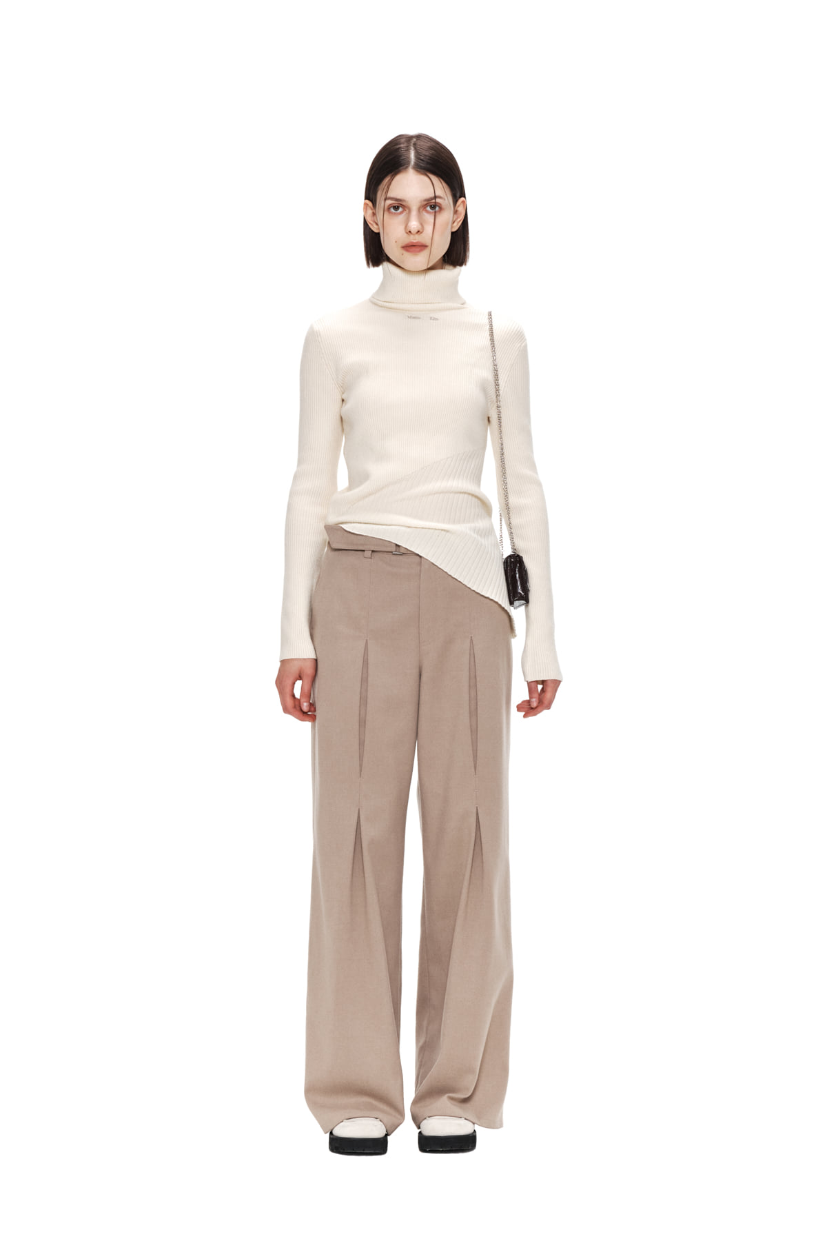 BELTED TUCK POINT TROUSER IN BEIGE