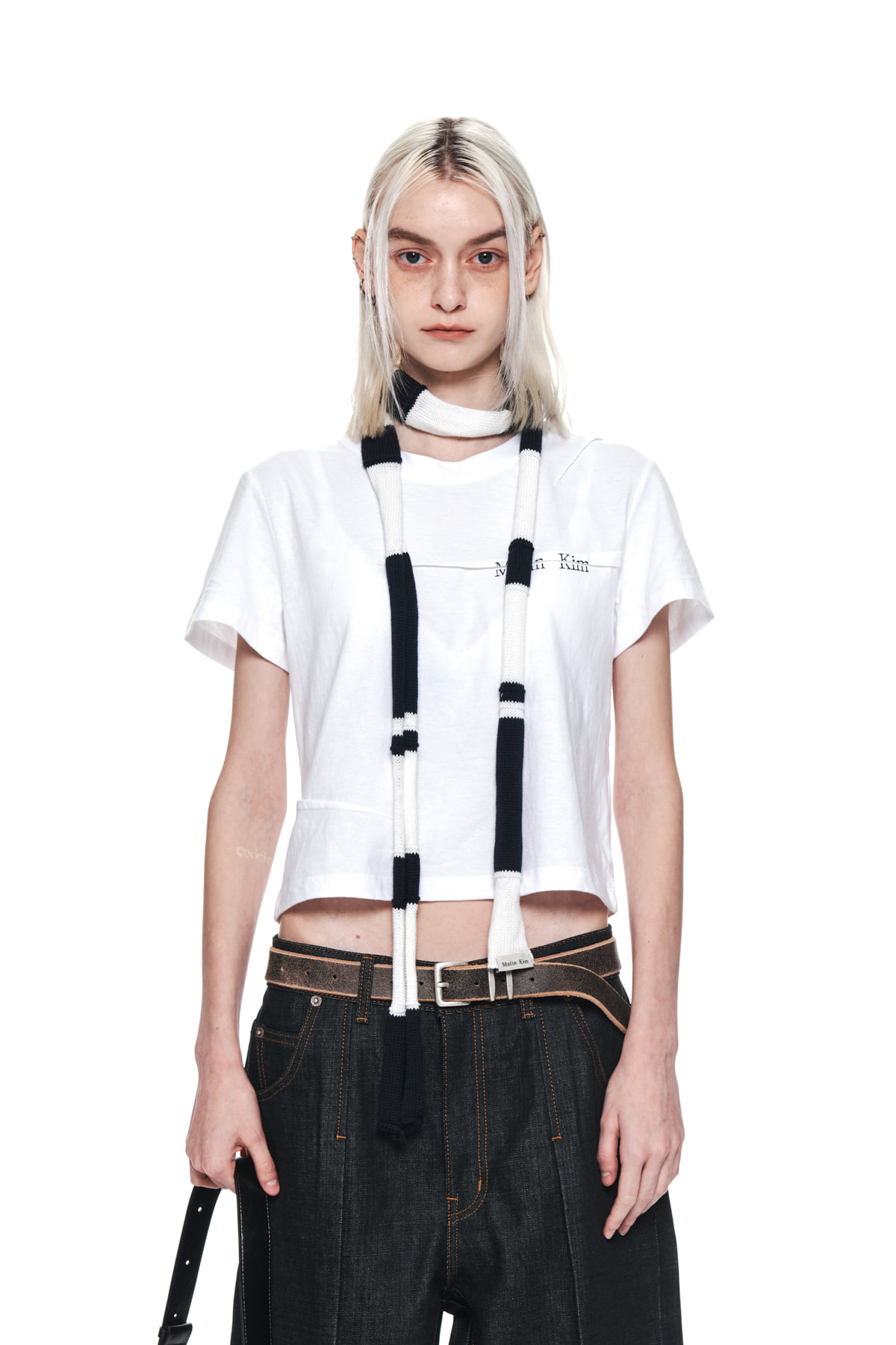 SLIT PINTUCK POINT CROP TOP IN WHITE