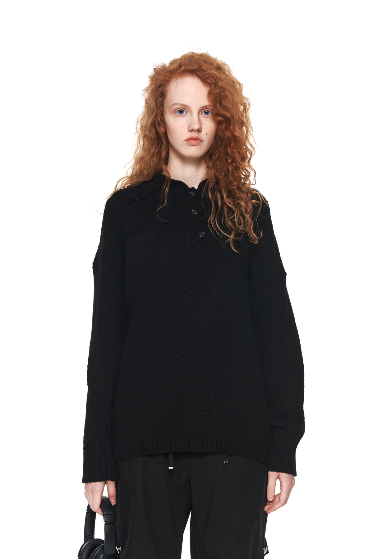 LOOSE PIQUE KNIT PULLOVER IN BLACK