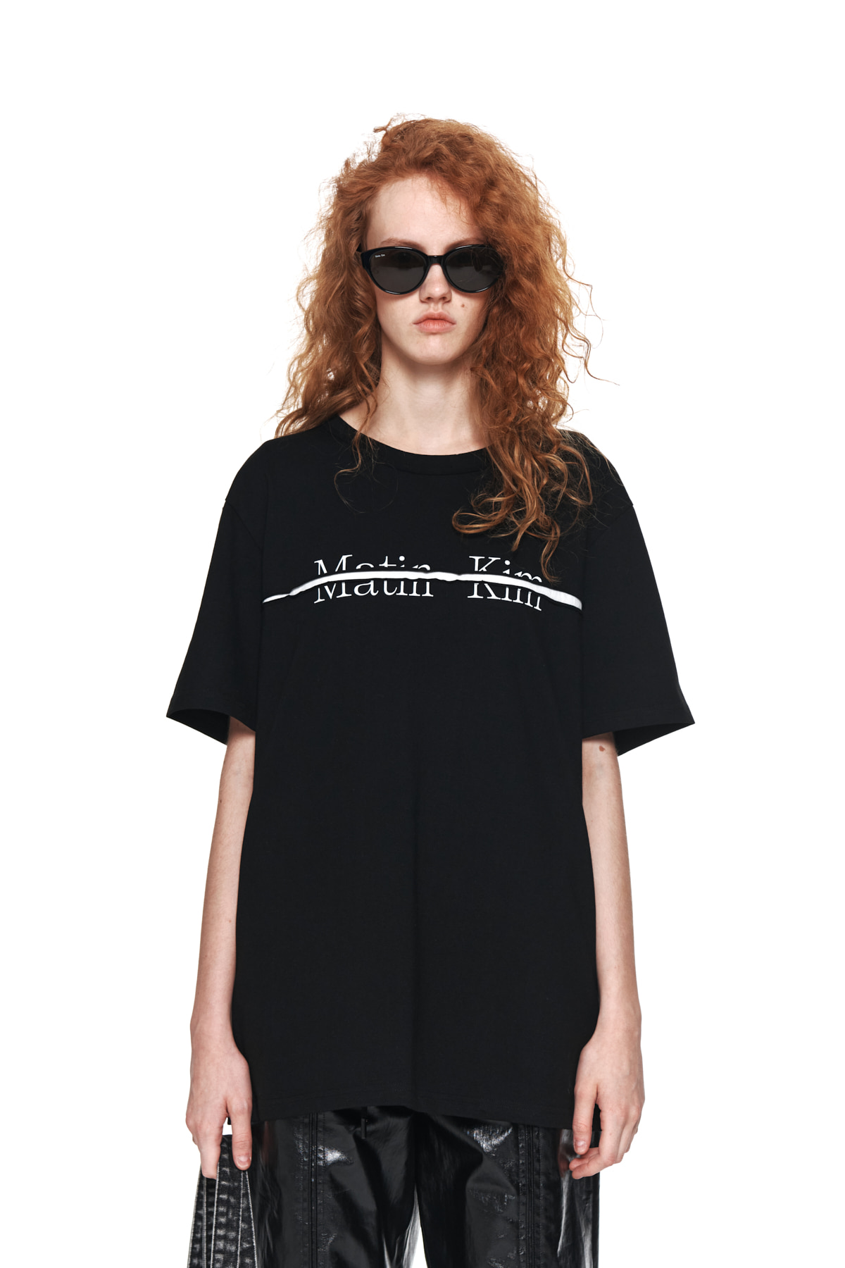[EXCLUSIVE] LOGO CUTTED LAYERED TOP IN BLACK